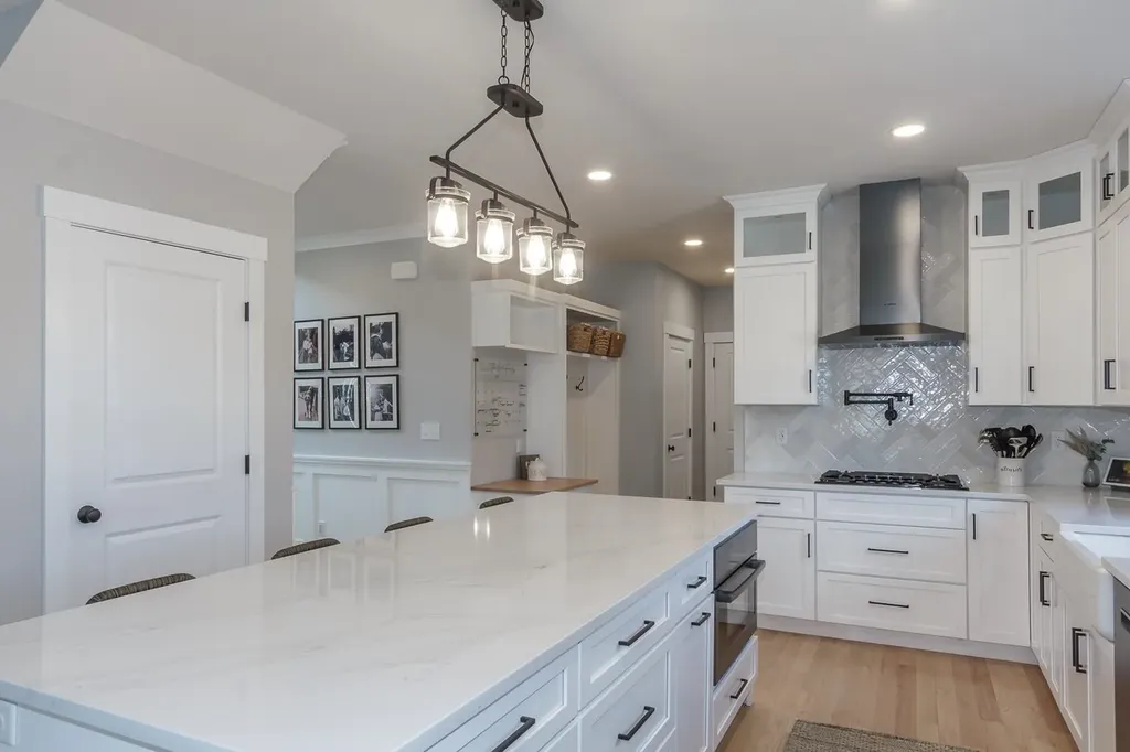 18 Caymus Ridge Salem NH 03079