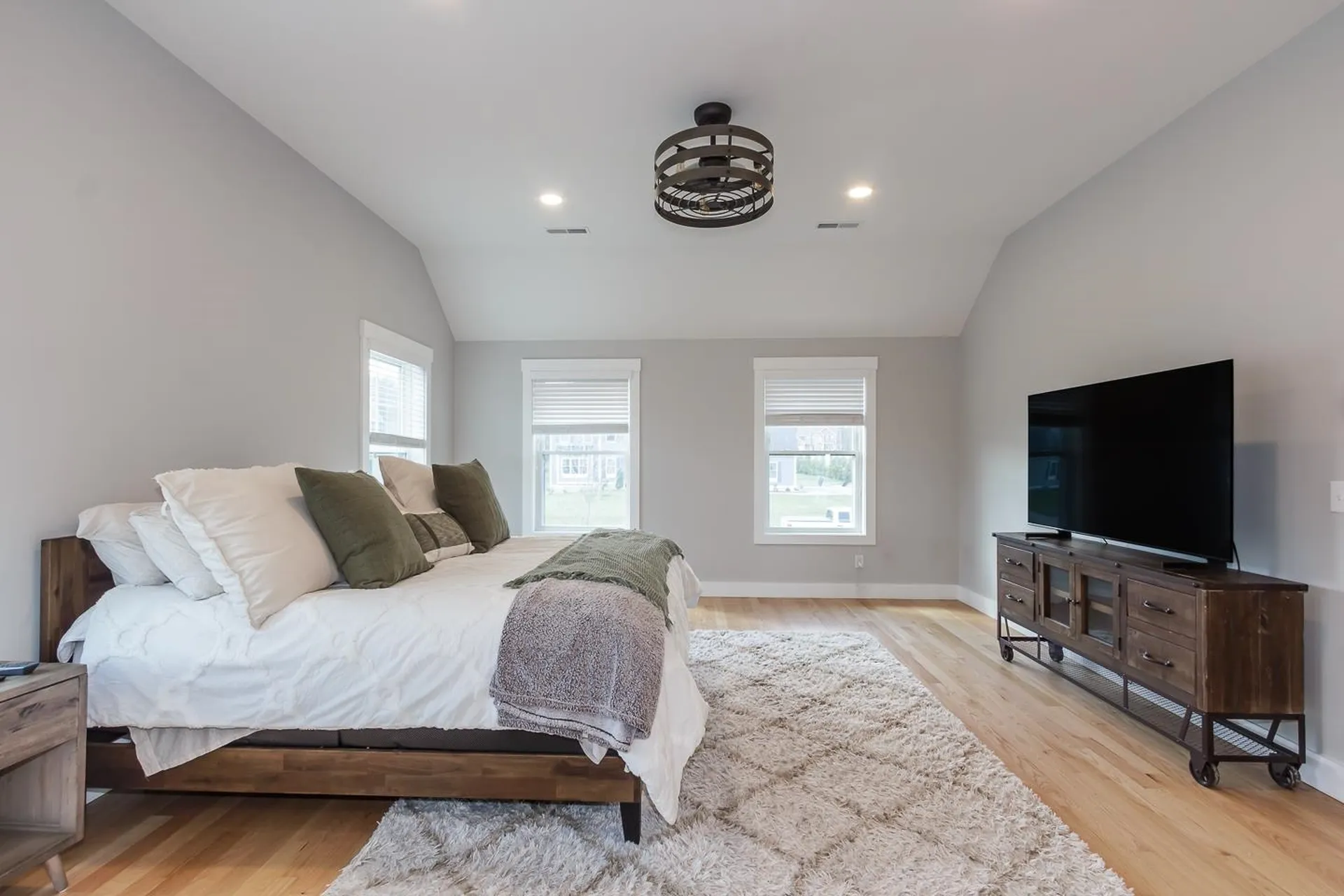 18 Caymus Ridge Salem NH 03079