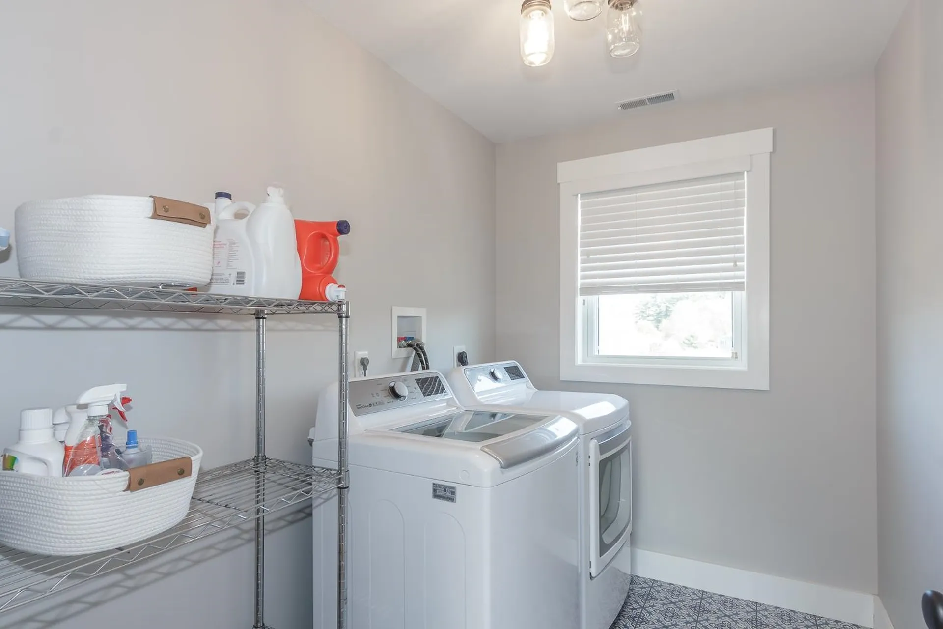 18 Caymus Ridge Salem NH 03079
