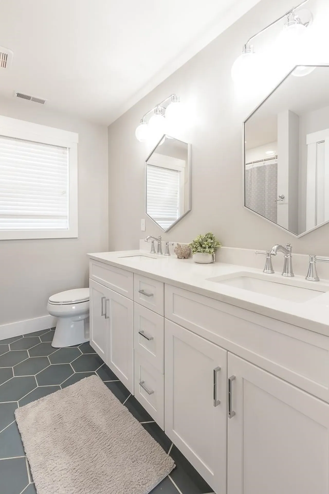 18 Caymus Ridge Salem NH 03079
