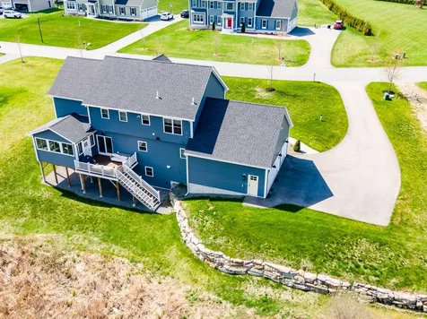 18 Caymus Ridge Salem NH 03079