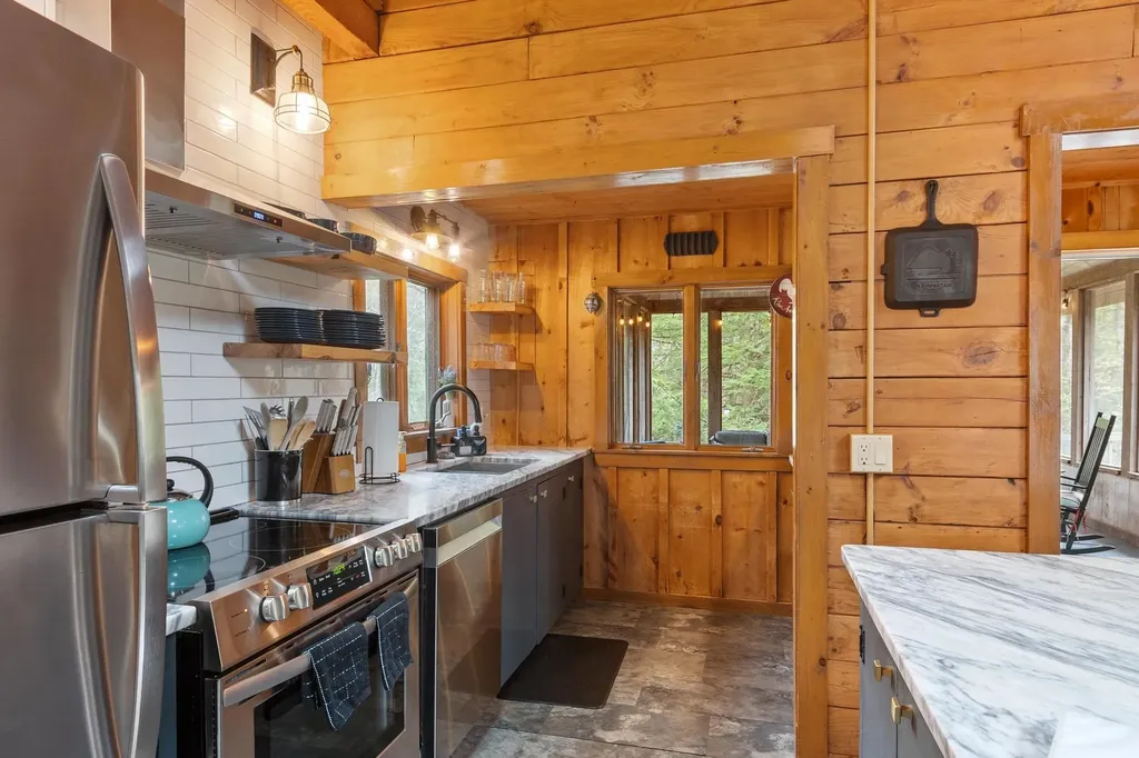 34 Jowders Cove Road Rindge NH 03461