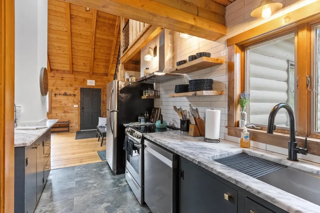 34 Jowders Cove Road Rindge NH 03461