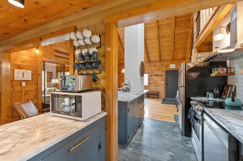 34 Jowders Cove Road Rindge NH 03461