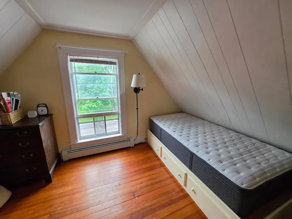 27 Linden Street Exeter NH 03833