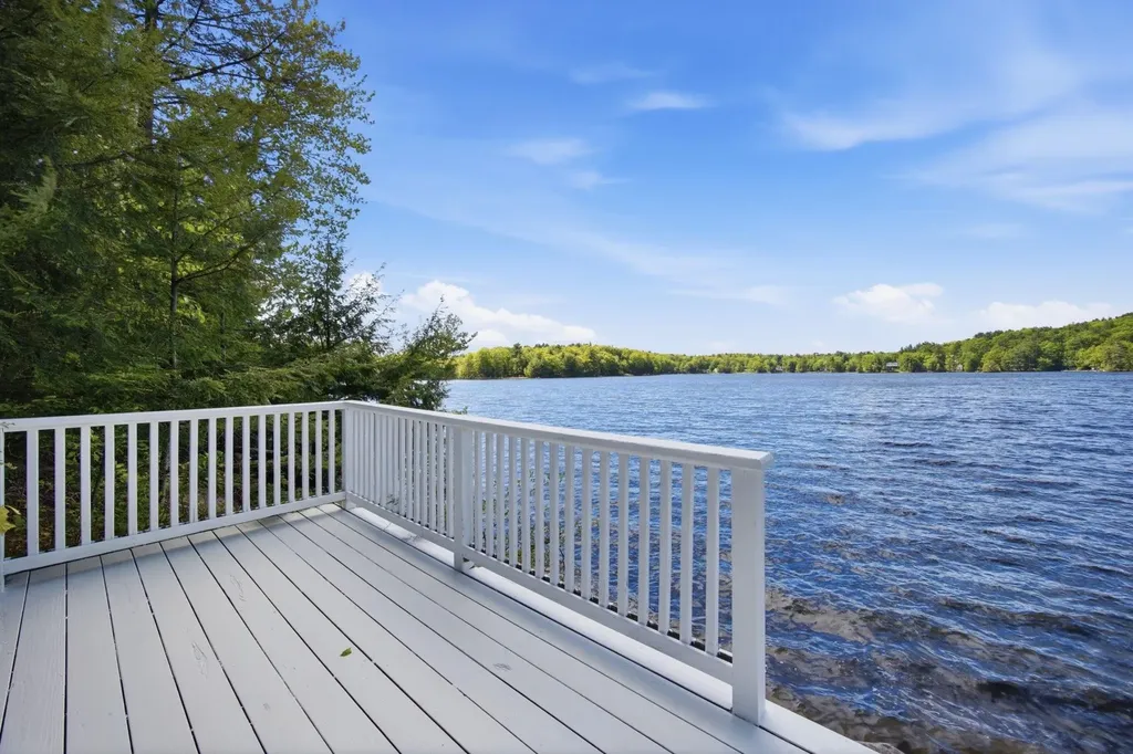 310 Hemlock Drive Gilmanton NH 03237