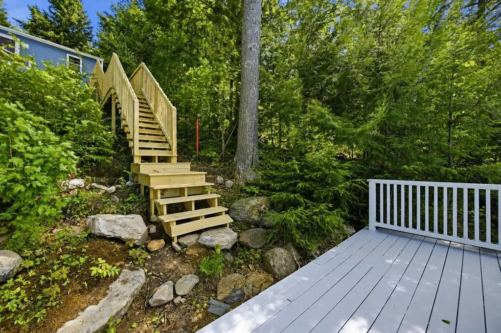 310 Hemlock Drive Gilmanton NH 03237