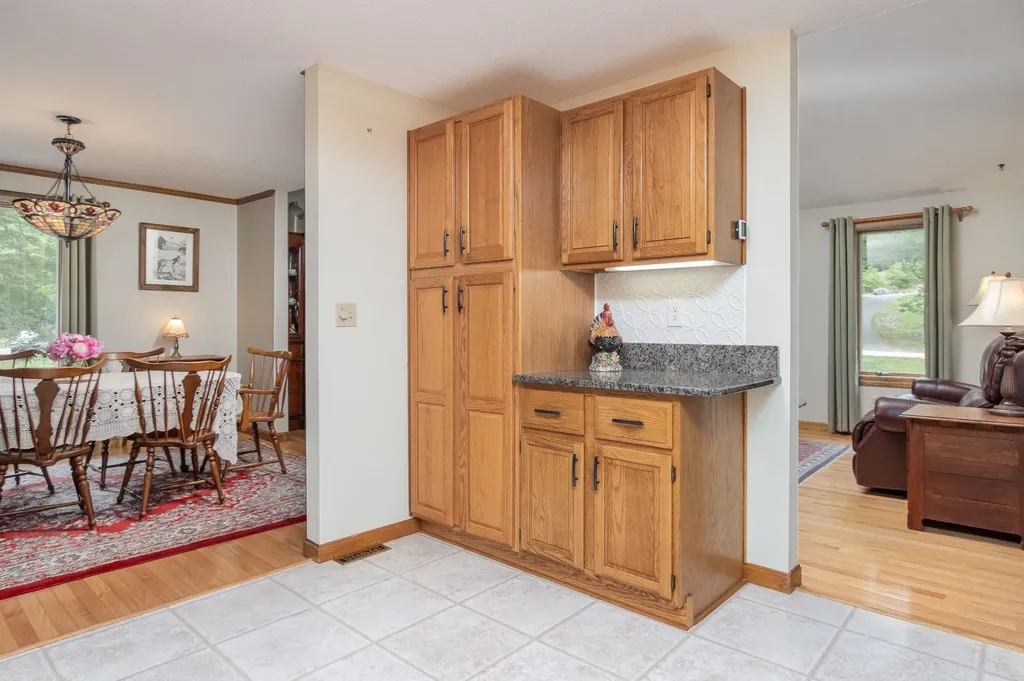 59 Whipplewill Road New Boston NH 03070