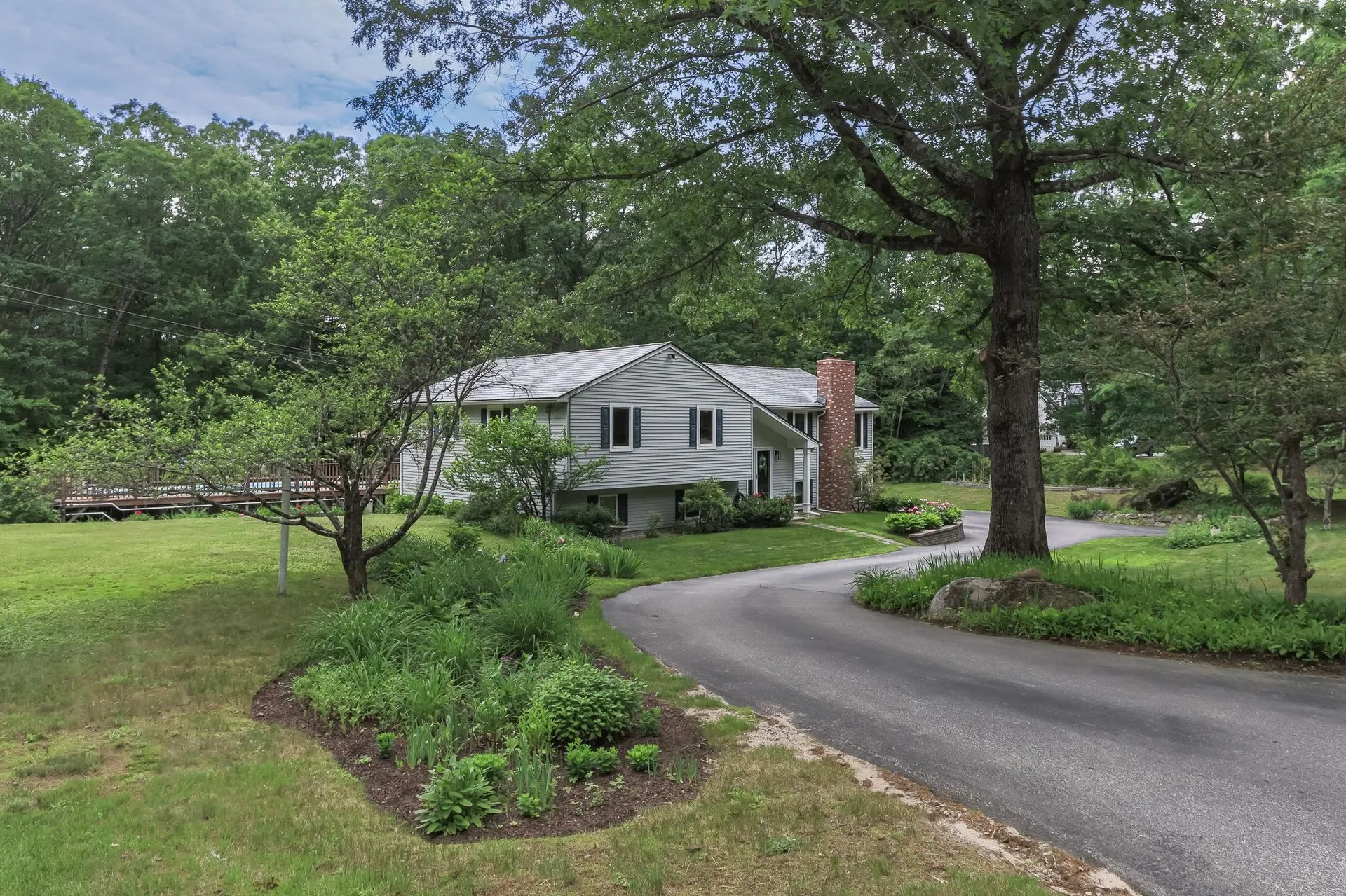 59 Whipplewill Road New Boston NH 03070
