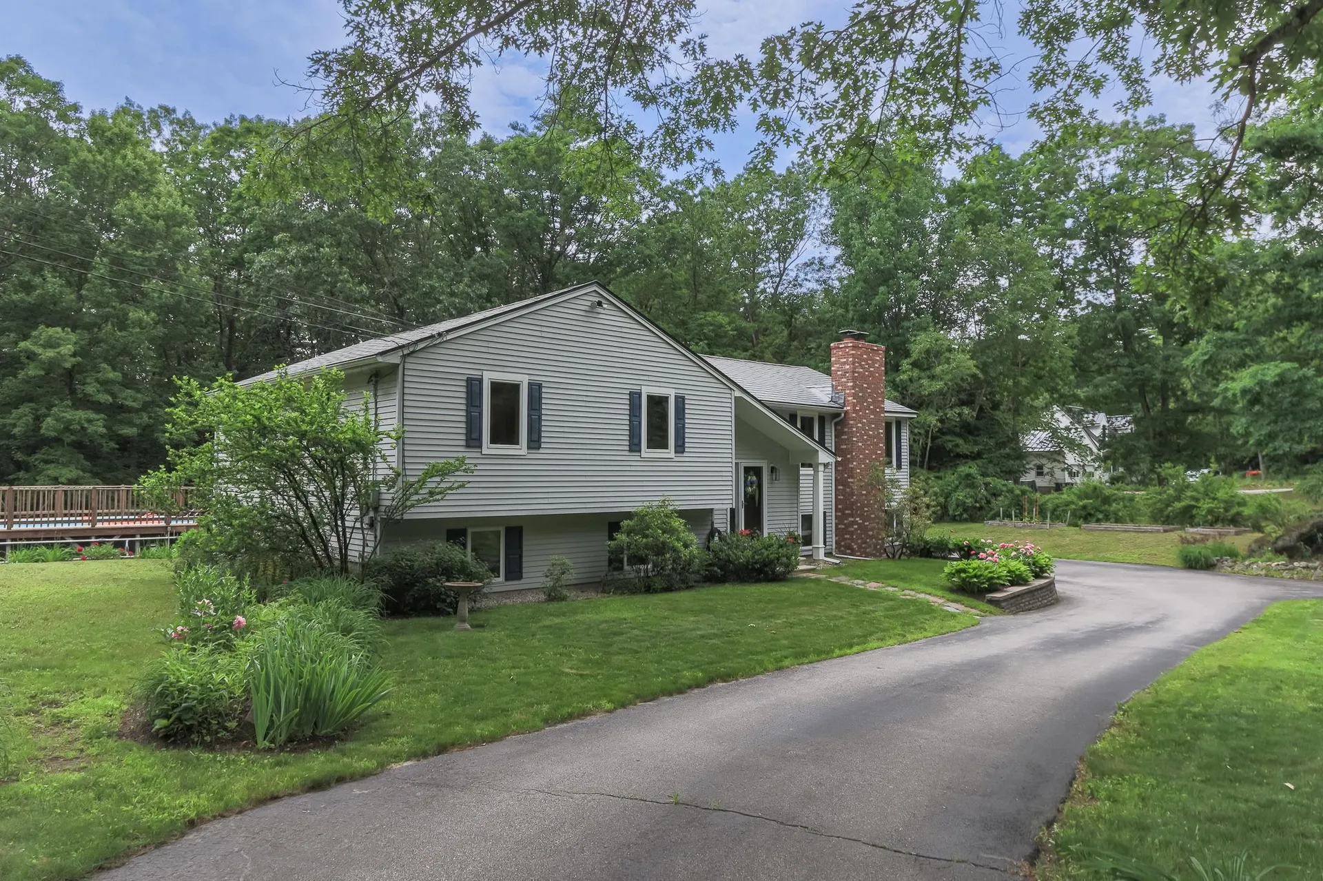 59 Whipplewill Road New Boston NH 03070