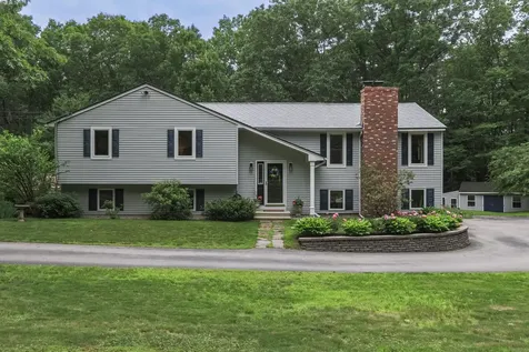 59 Whipplewill Road New Boston NH 03070