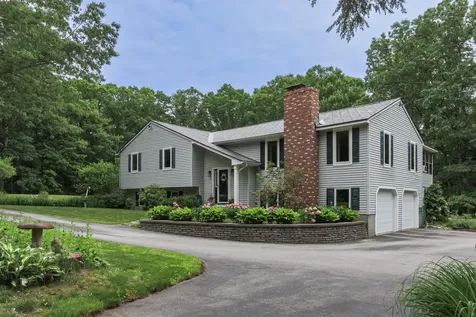 59 Whipplewill Road New Boston NH 03070