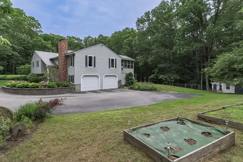 59 Whipplewill Road New Boston NH 03070