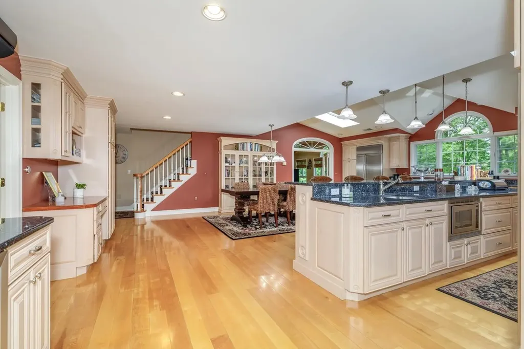 3 Aberdeen St Street Windham NH 03087