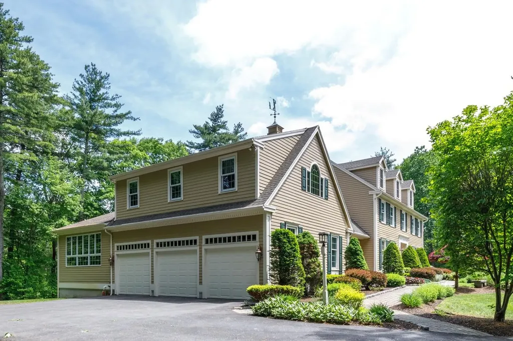 3 Aberdeen St Street Windham NH 03087