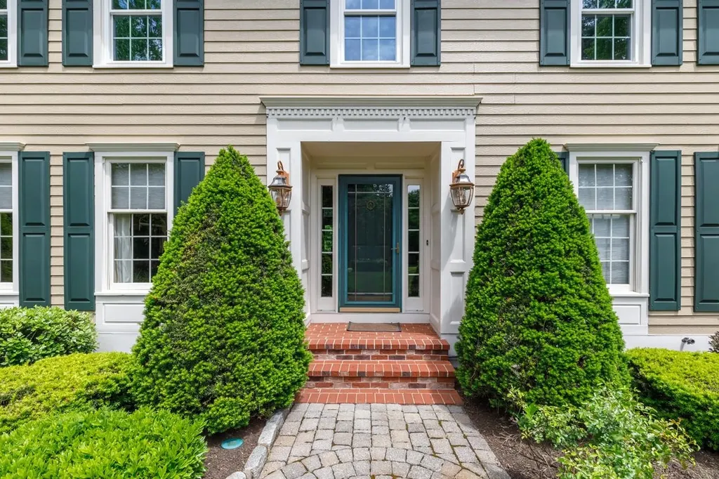 3 Aberdeen St Street Windham NH 03087