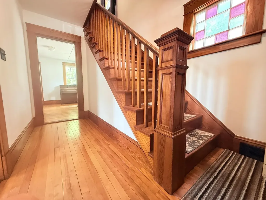 27 Columbus Circle Newport NH 03773