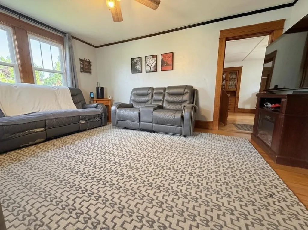 27 Columbus Circle Newport NH 03773