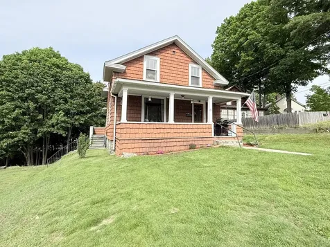 27 Columbus Circle Newport NH 03773