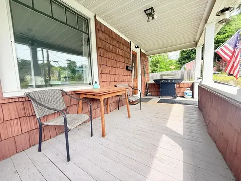 27 Columbus Circle Newport NH 03773