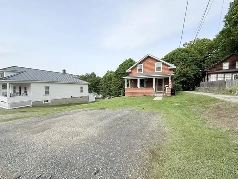 27 Columbus Circle Newport NH 03773