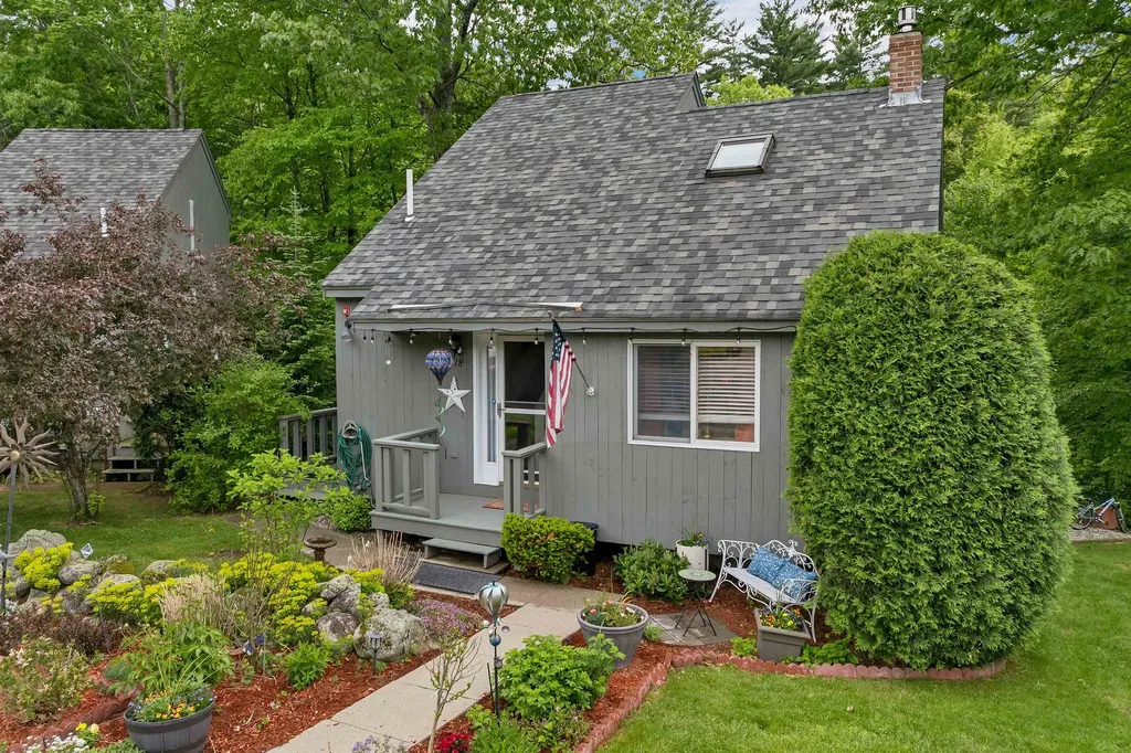 6 Cumberland Road Gilford NH 03249