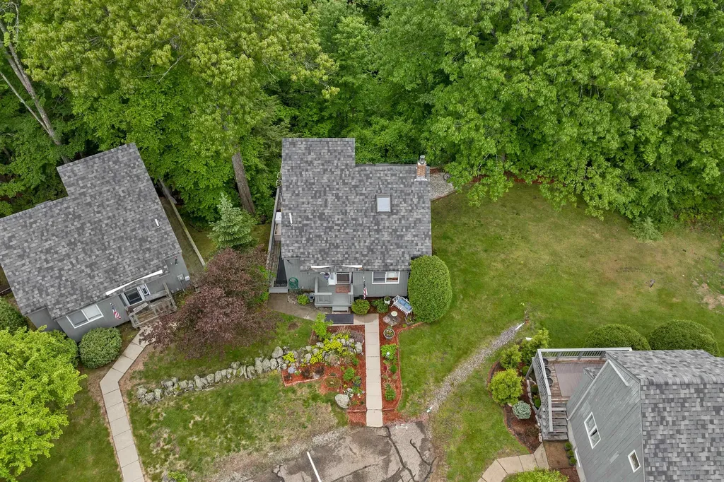 6 Cumberland Road Gilford NH 03249