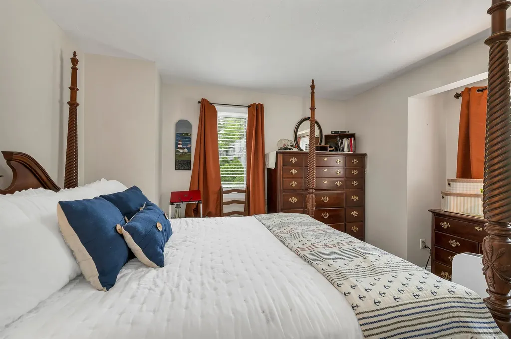 6 Cumberland Road Gilford NH 03249