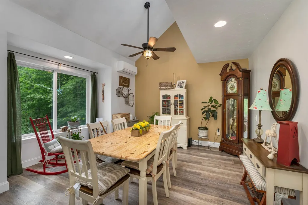 6 Cumberland Road Gilford NH 03249