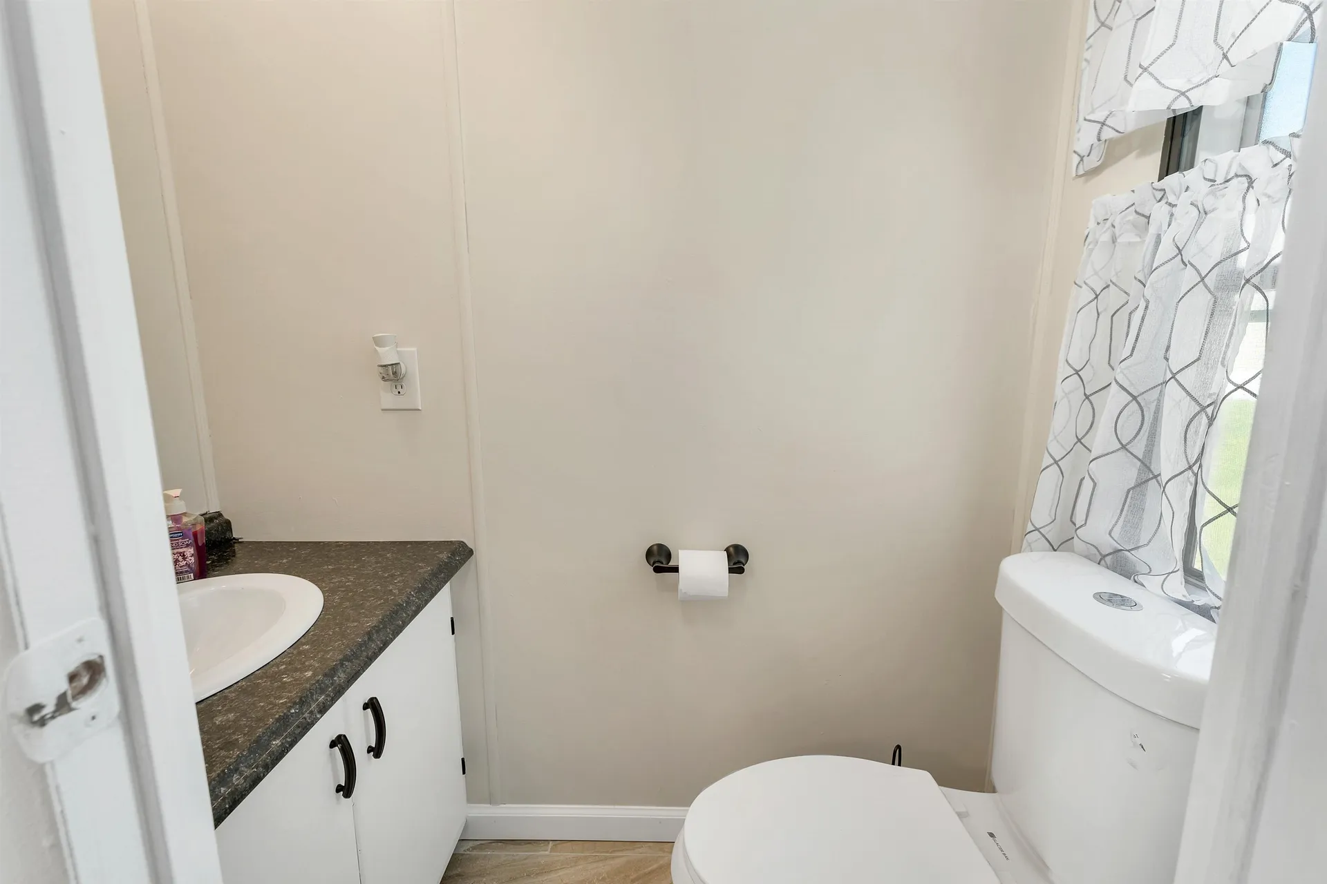 1 Woodgate Circle Tilton NH 03276
