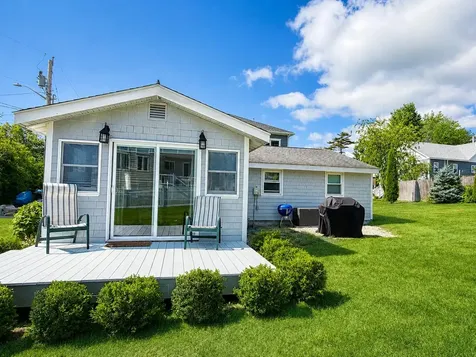 6 Willow Lane Hampton NH 03842