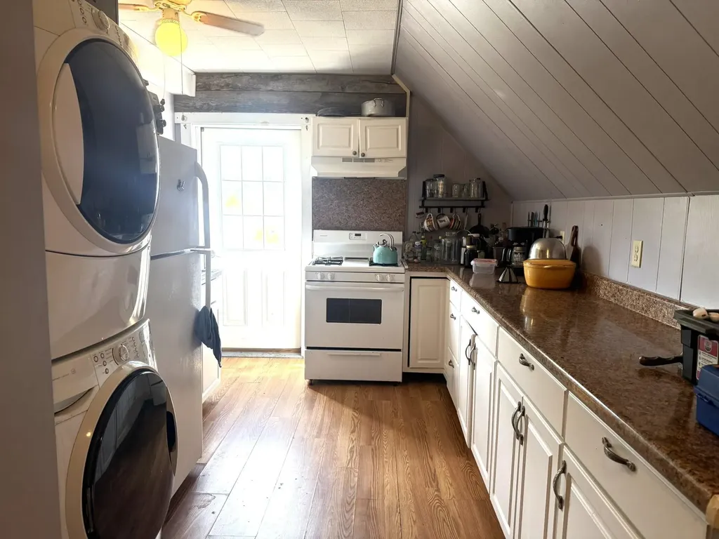 27 Good Place Hardwick VT 05843