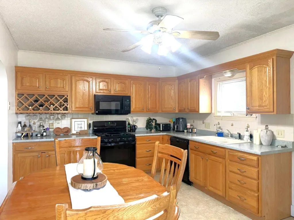 27 Good Place Hardwick VT 05843