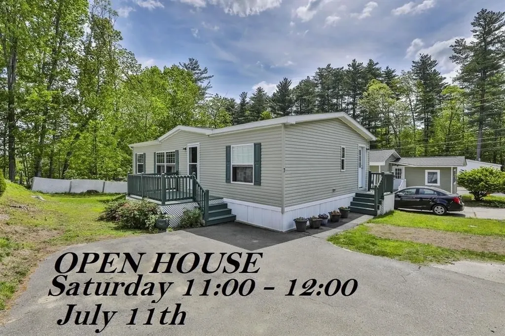 7 Pearl Court Merrimack NH 03054