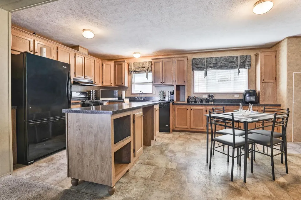 7 Pearl Court Merrimack NH 03054