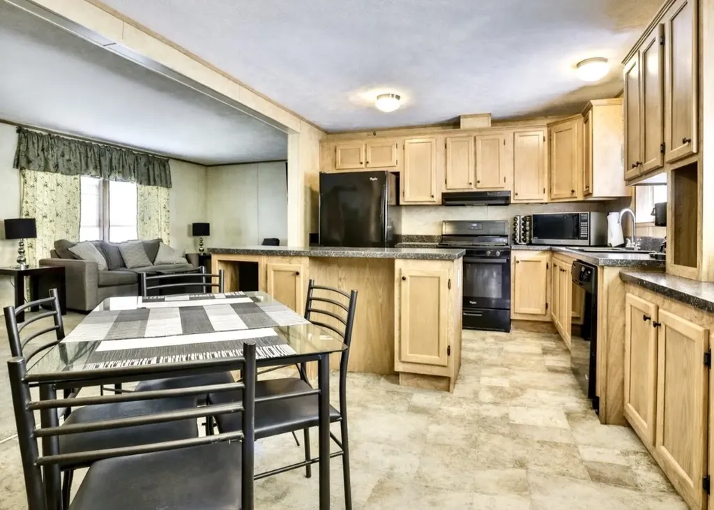 7 Pearl Court Merrimack NH 03054