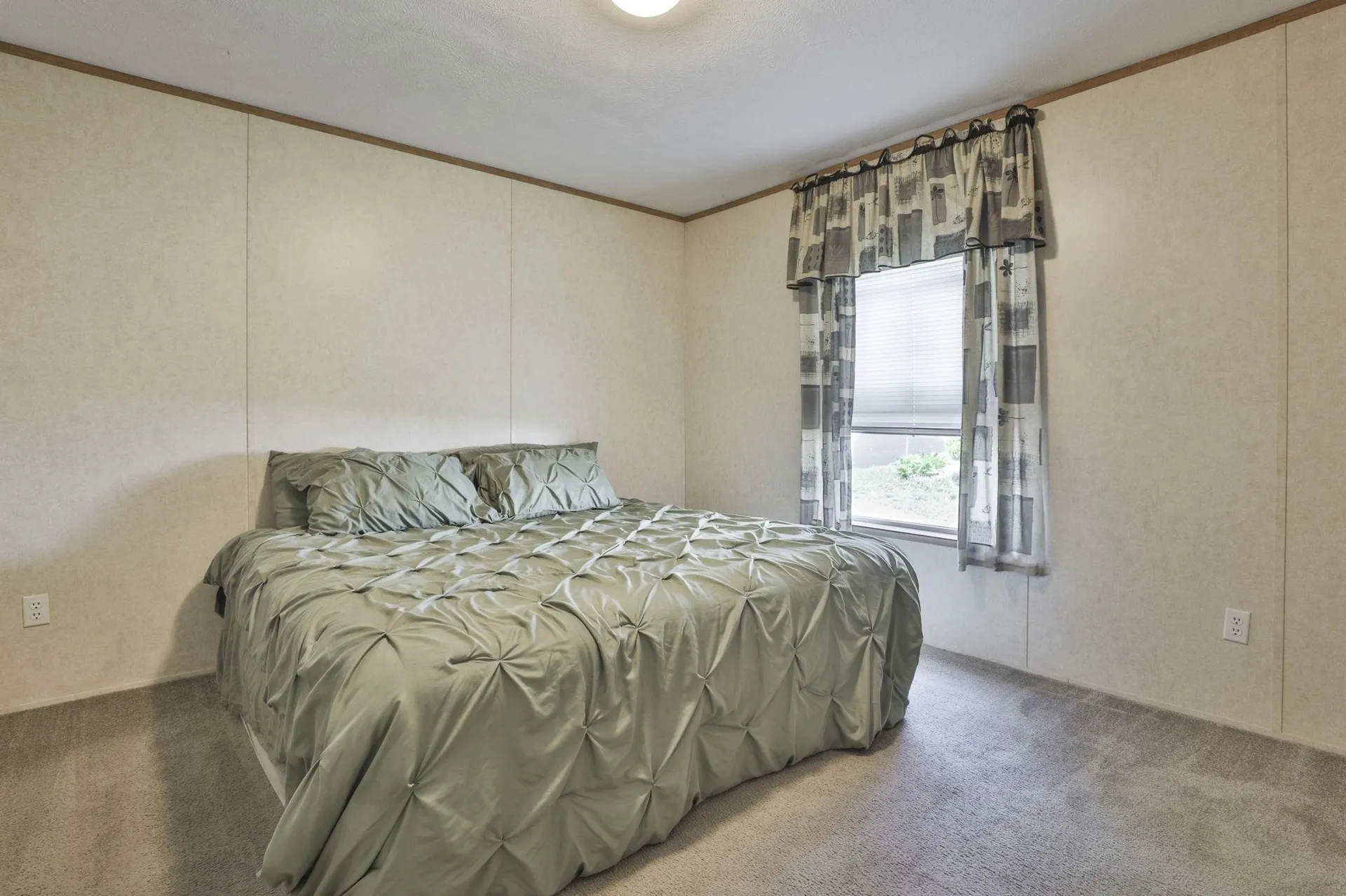 7 Pearl Court Merrimack NH 03054