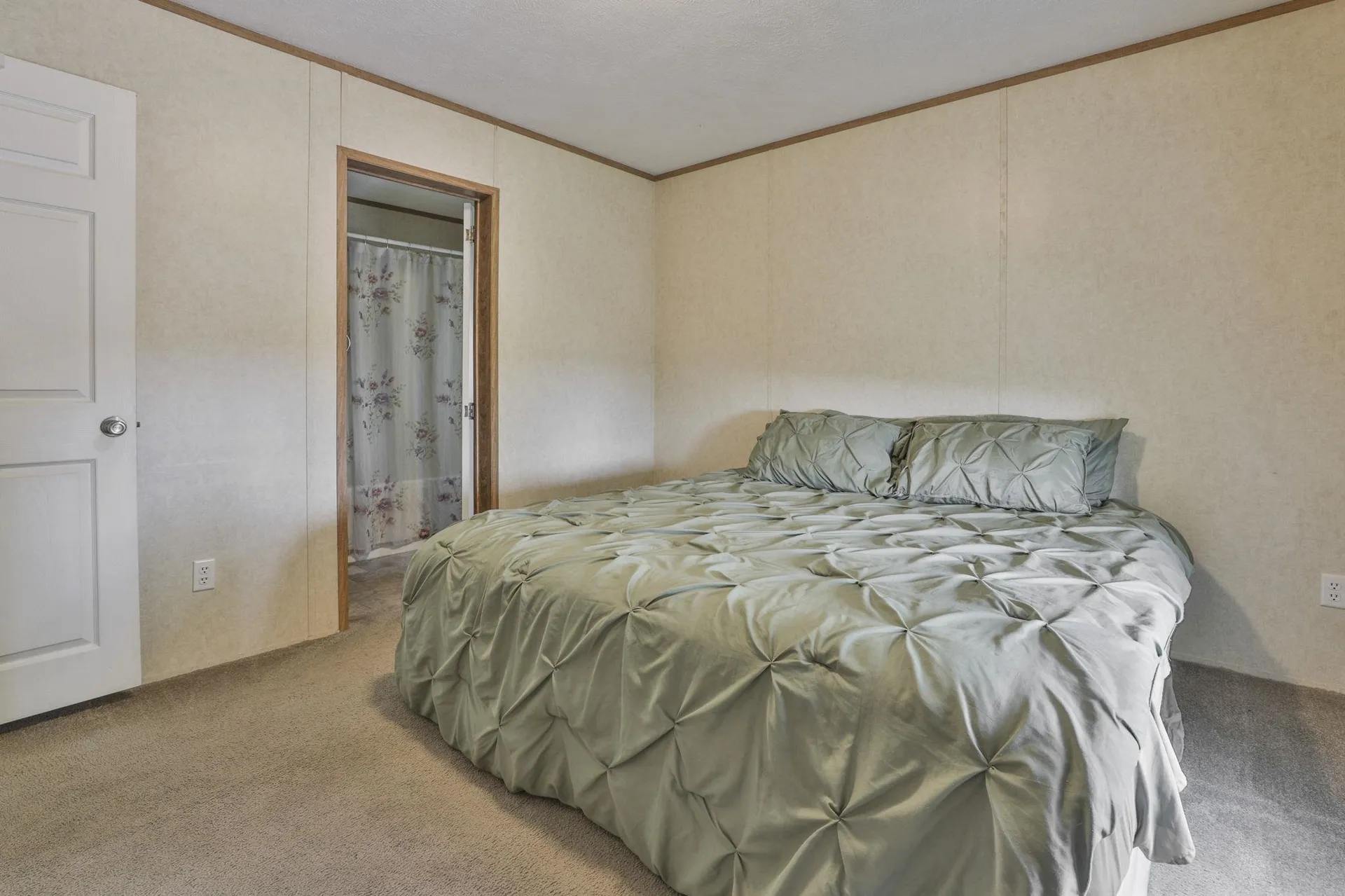 7 Pearl Court Merrimack NH 03054