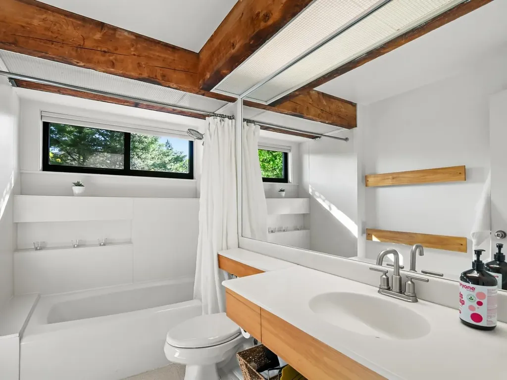 125 Redrock Drive Burlington VT 05401