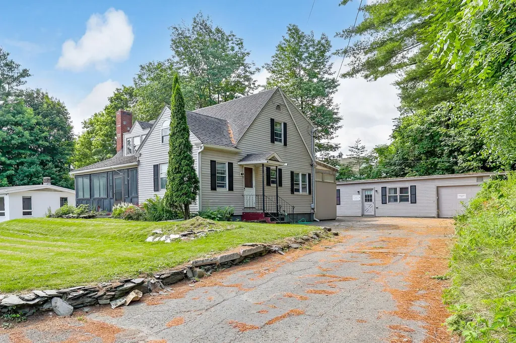 63 Highland Avenue Newport City VT 05855