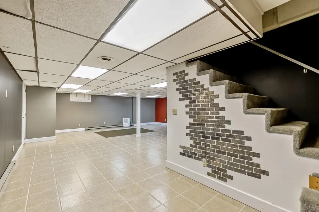 63 Highland Avenue Newport City VT 05855