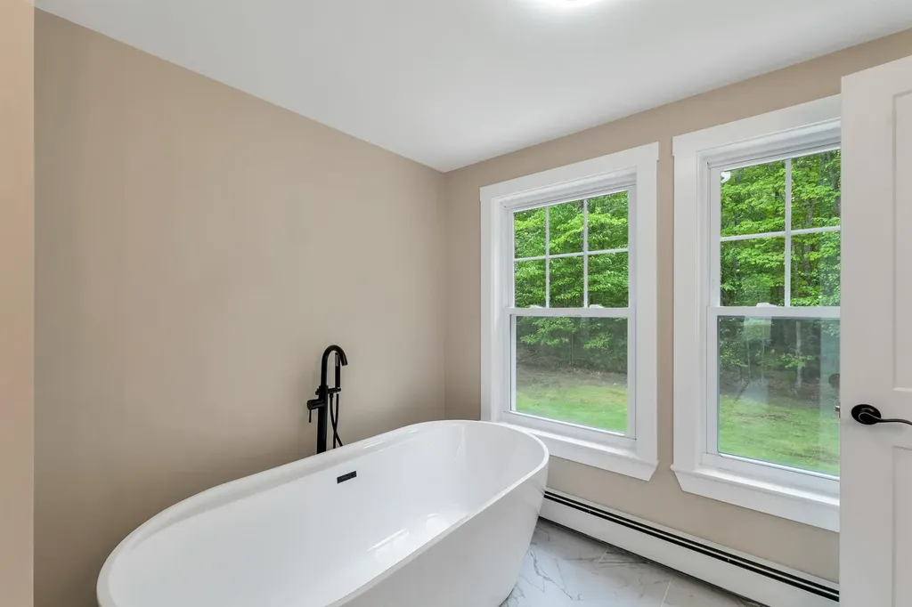 260 Center Hill Road Epsom NH 03234