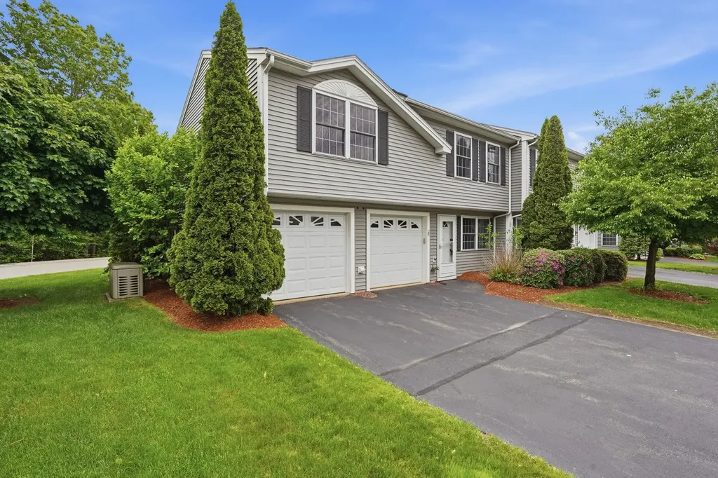 2 Red Sox Lane Raymond NH 03077