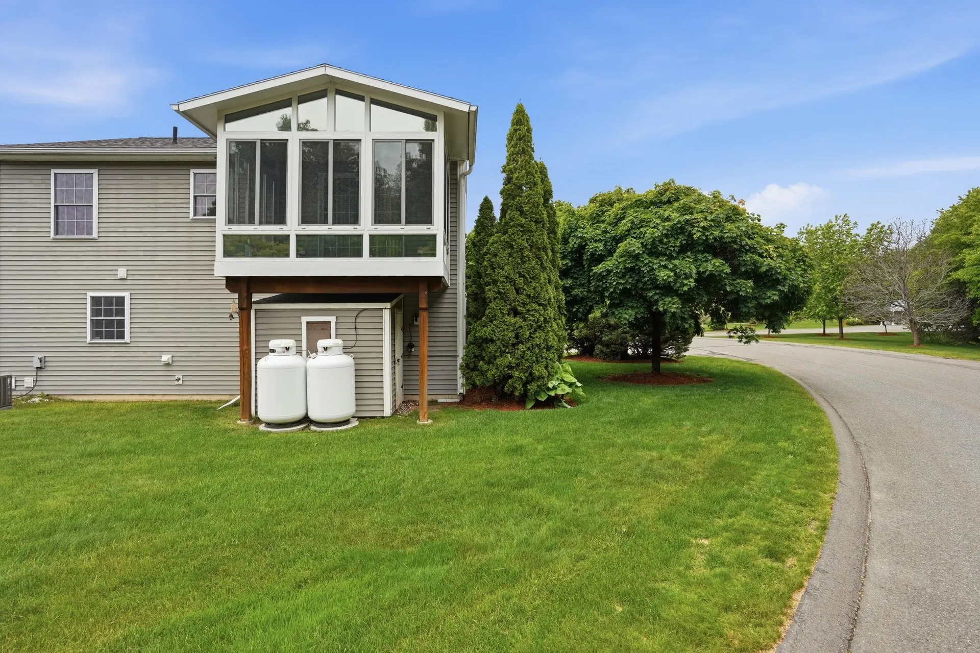2 Red Sox Lane Raymond NH 03077