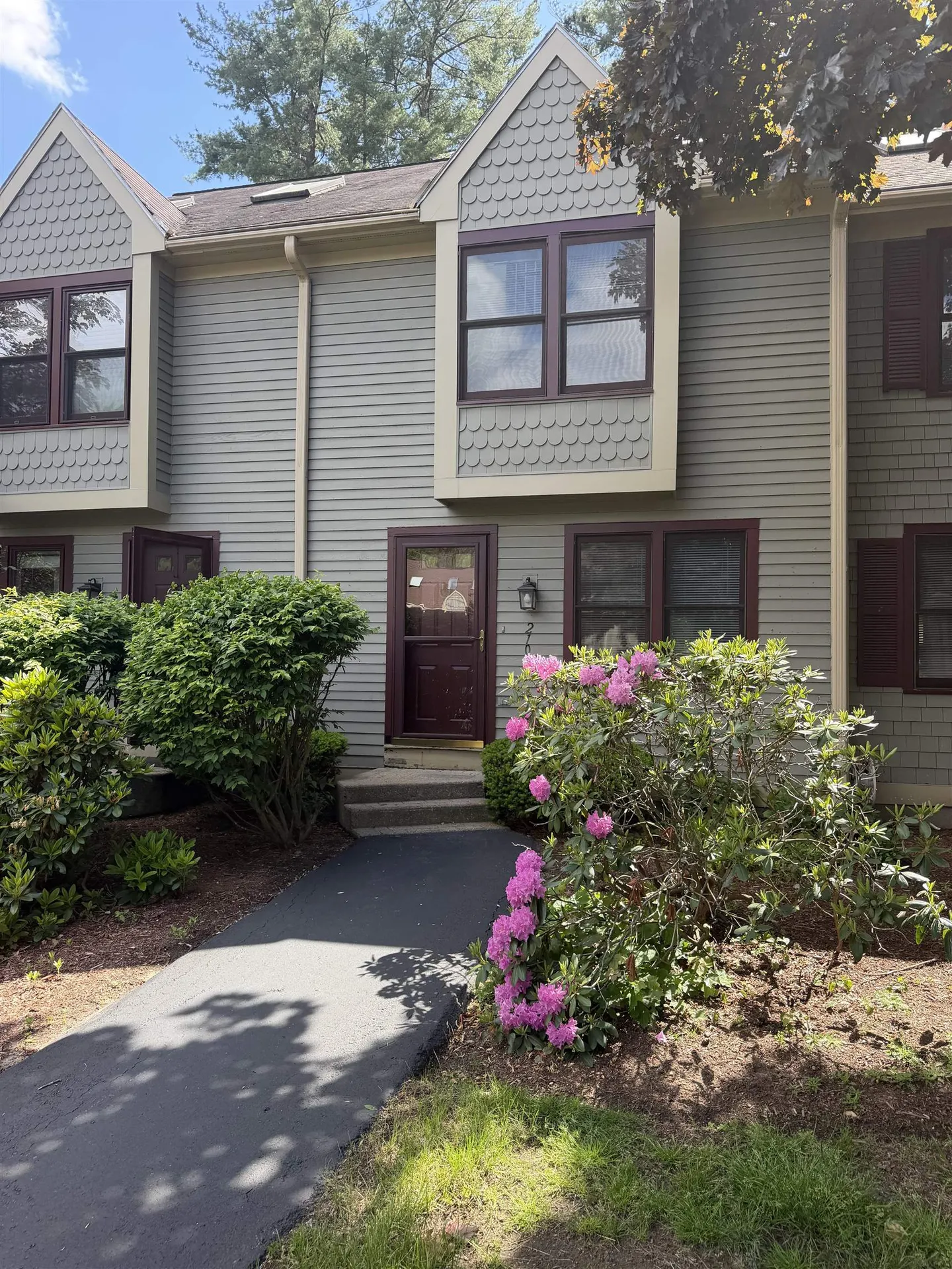 210 Bartemus Trail Nashua NH 03062