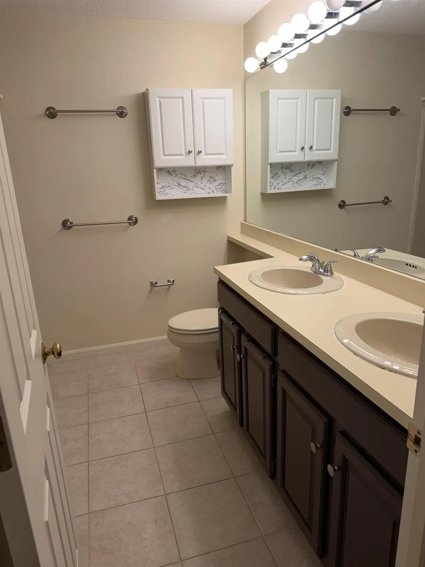 210 Bartemus Trail Nashua NH 03062