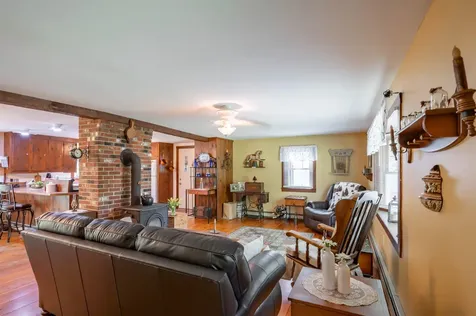 186 Old Bennington Road Greenfield NH 03047