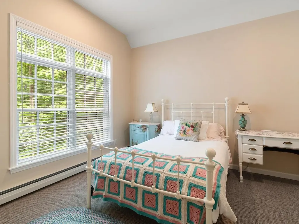 86 Wildwood Court Shelburne VT 05482