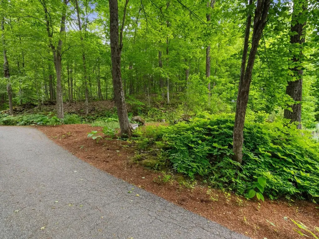 86 Wildwood Court Shelburne VT 05482