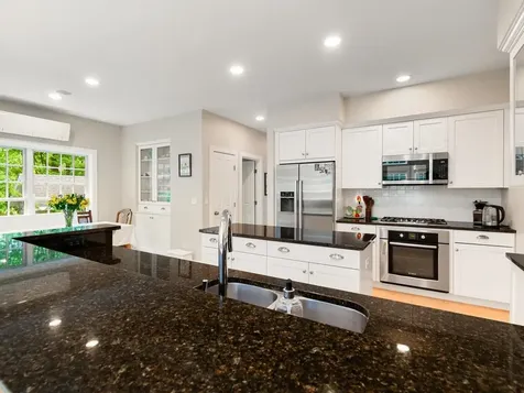 86 Wildwood Court Shelburne VT 05482